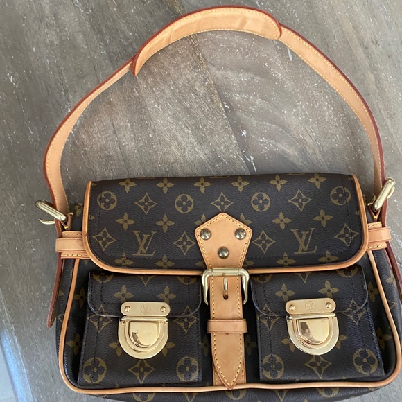 Louis Vuitton Handbags - AUTHENTIC Louis Vuitton Hudson PM